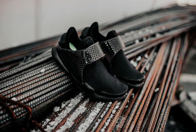 男朋友生日送什么鞋子经济又实惠,男朋友过生日送什么鞋最好