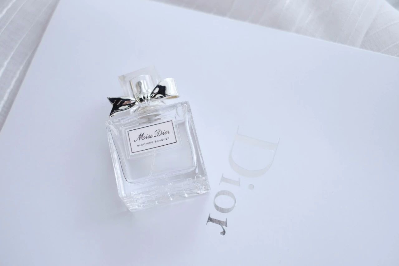 适合女生入手的第1款大牌香水,2024春夏香水推荐