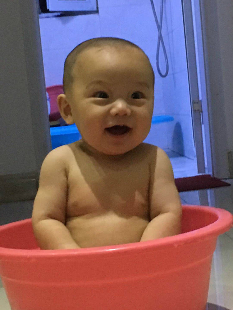 2岁萌童误食氢氧化钠导致中毒究竟是孩子的顽皮还是家长的疏忽