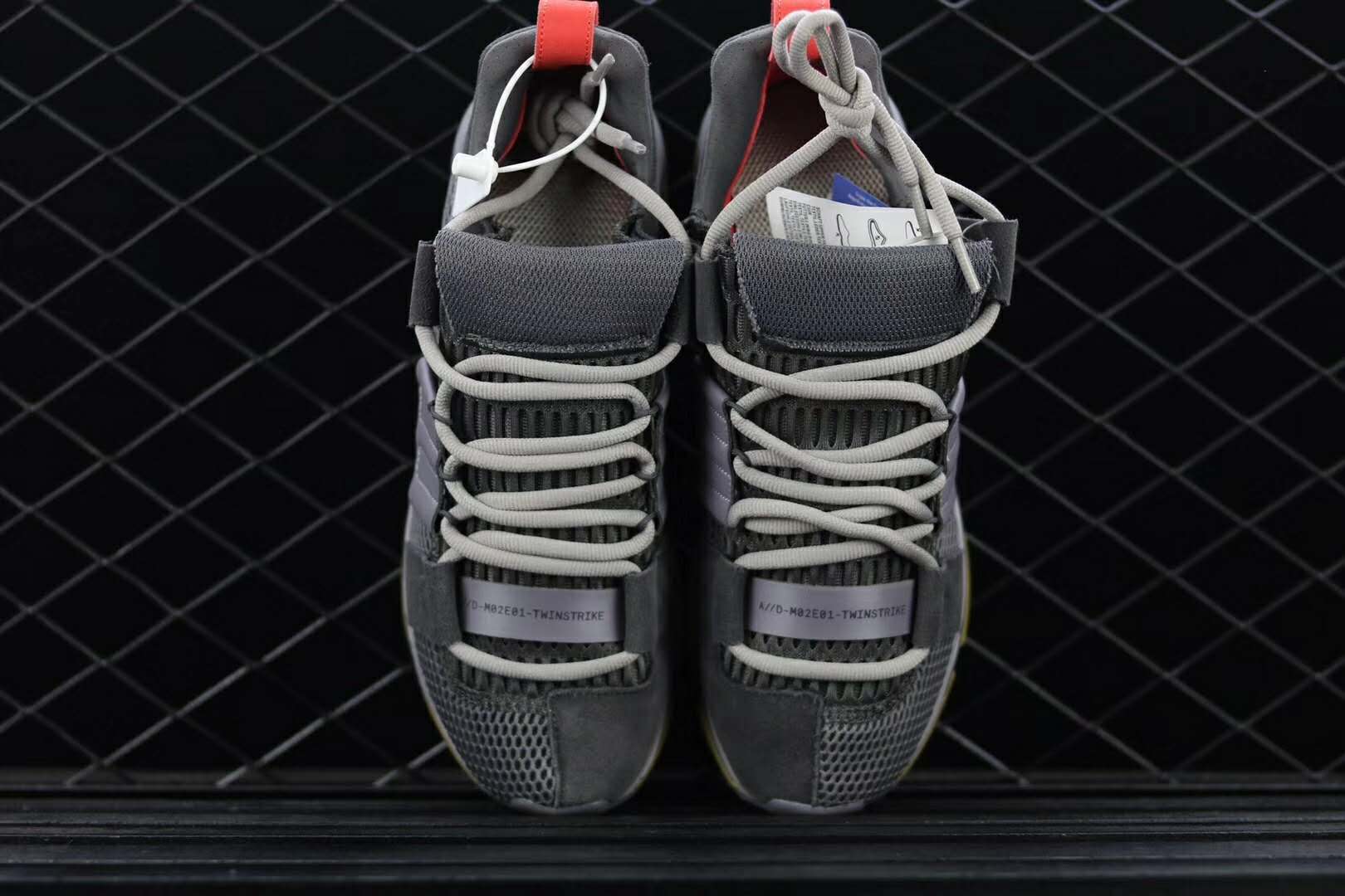 阿迪达斯ultraboostpb运动跑鞋介绍 (adidas阿迪达斯ultraboost 新款跑鞋)