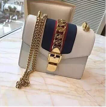 论绑匪的自我修养,论一个青年的自我修养