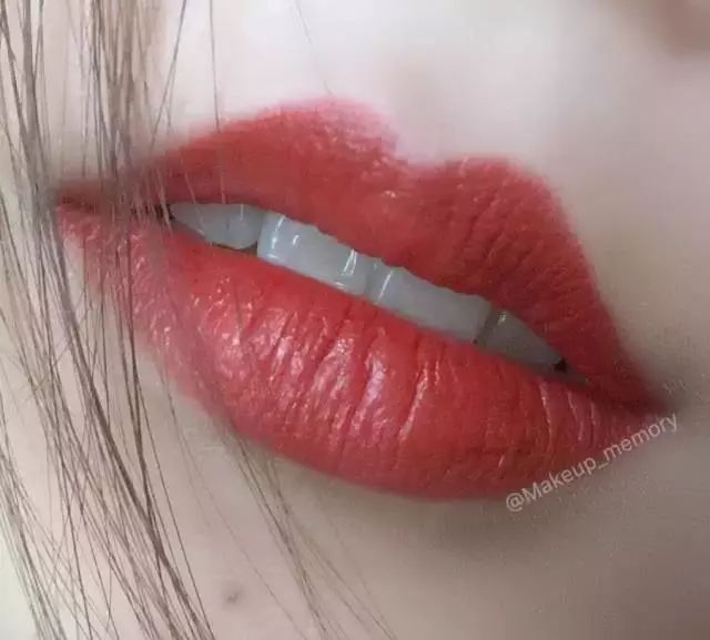 mac彩妆什么产品好用一点,mac是彩妆界的泥石流吧