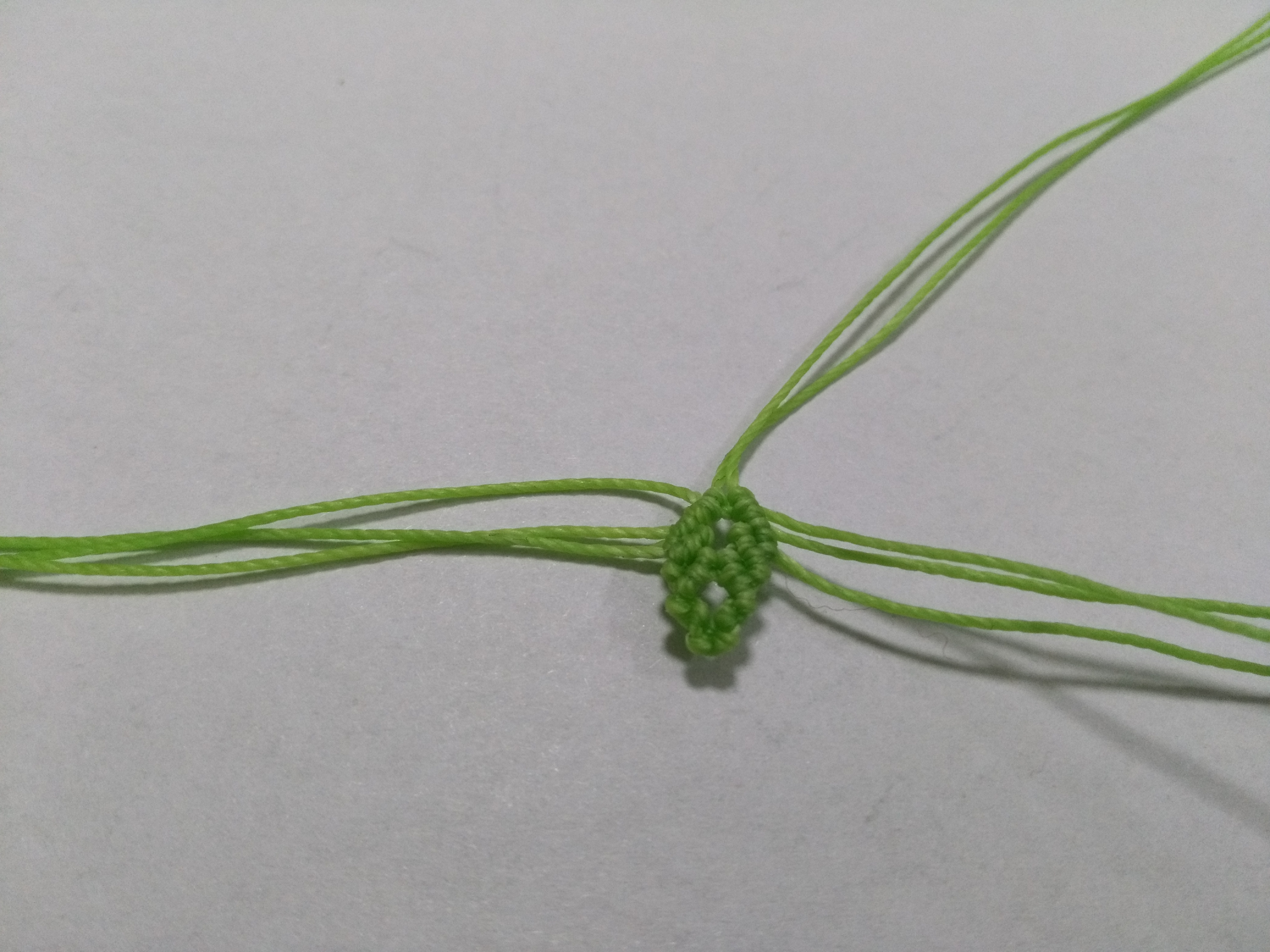 玛瑙豆子编手机吊坠法教程,玉豌豆吊坠怎么编绳