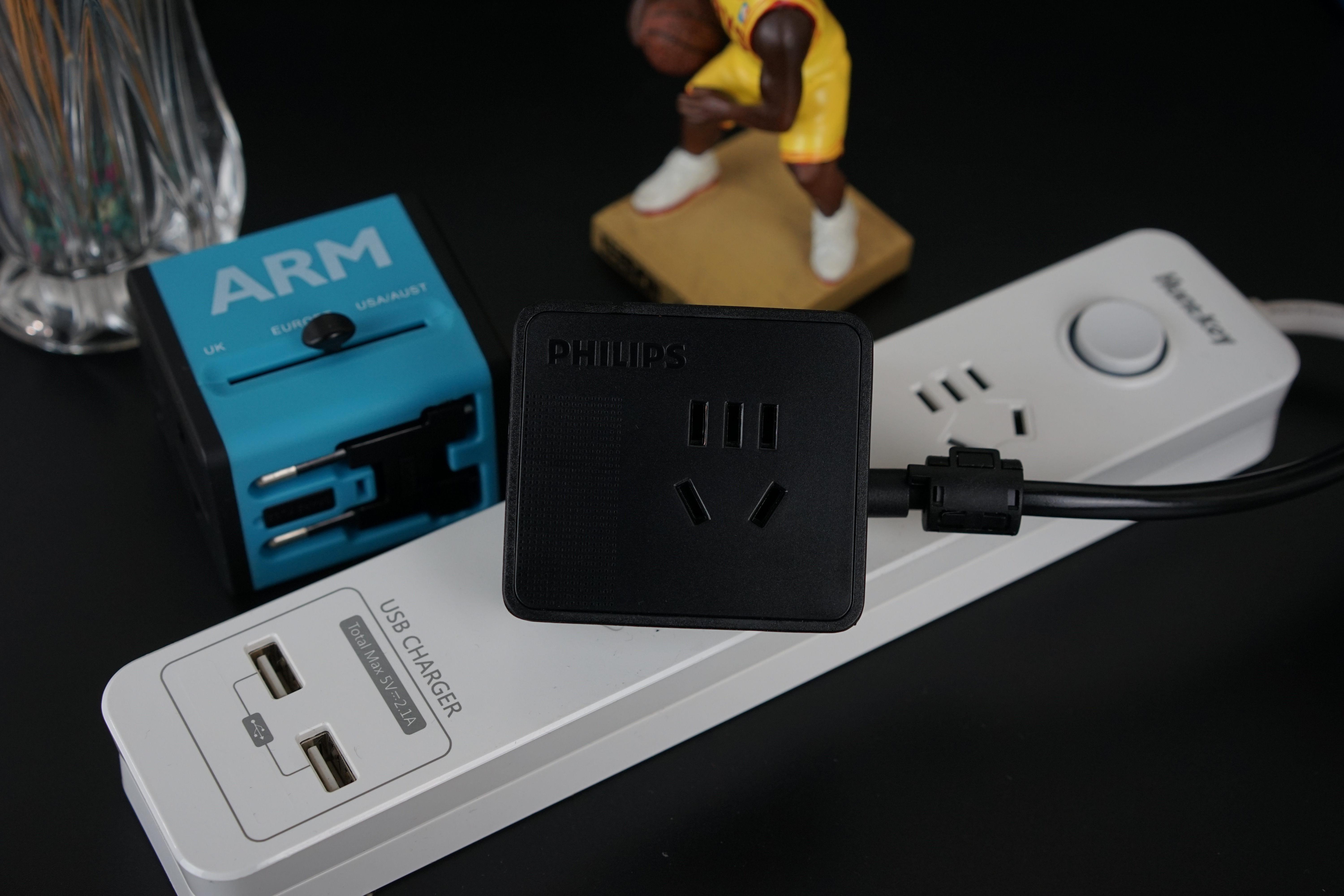 飞利浦超薄无线插座,多用插孔插座推荐飞利浦