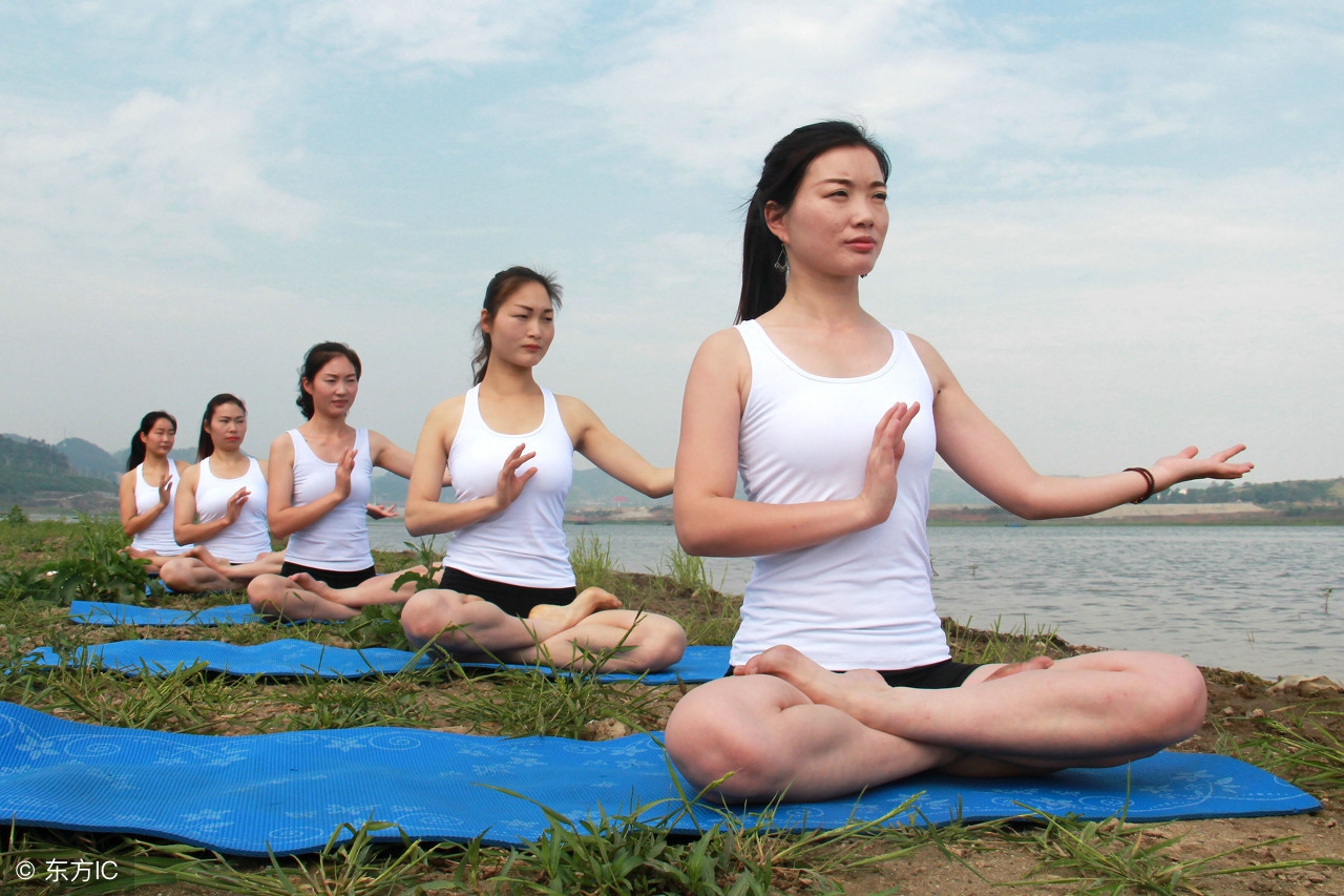 瑜伽骗局揭秘视频,瑜伽包治百病