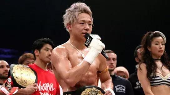 拳王梅威瑟被群殴,战神5暴打奥丁