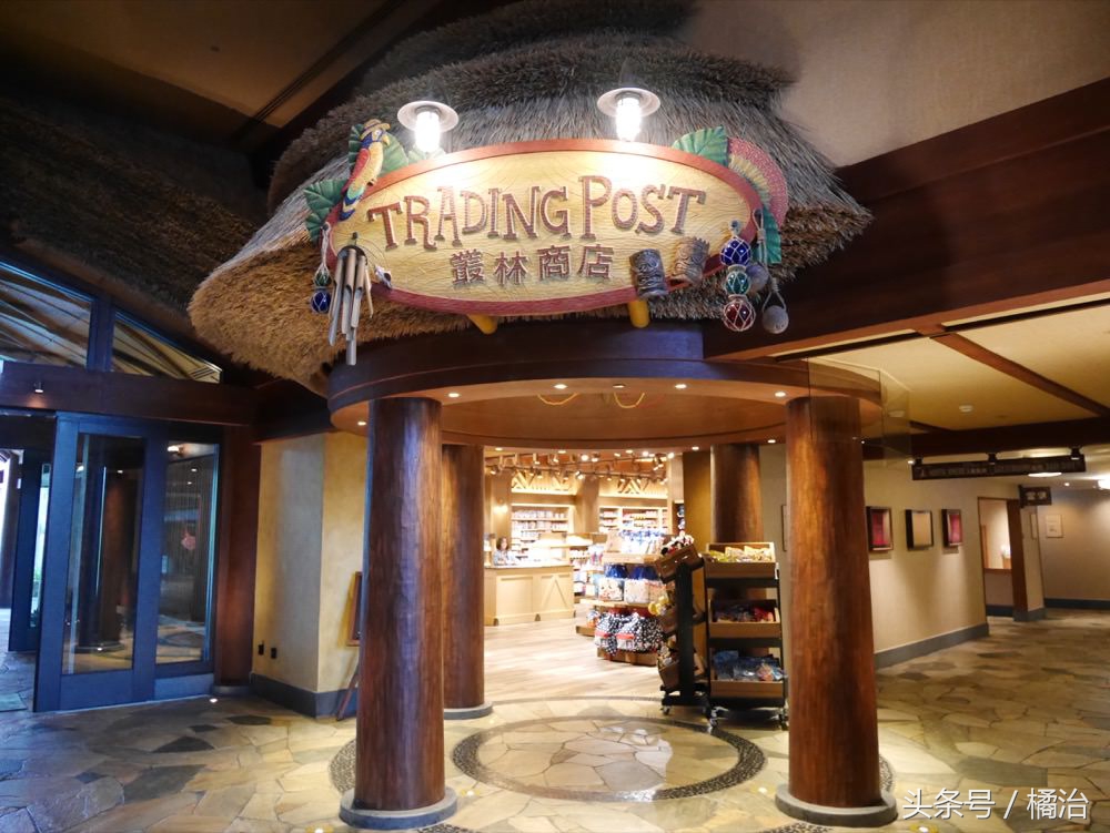 去香港迪士尼入住体验,香港迪士尼探索家酒店游泳池