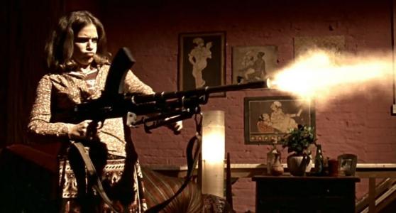 两杆大烟枪搞笑解说,两杆大烟枪抽烟片段