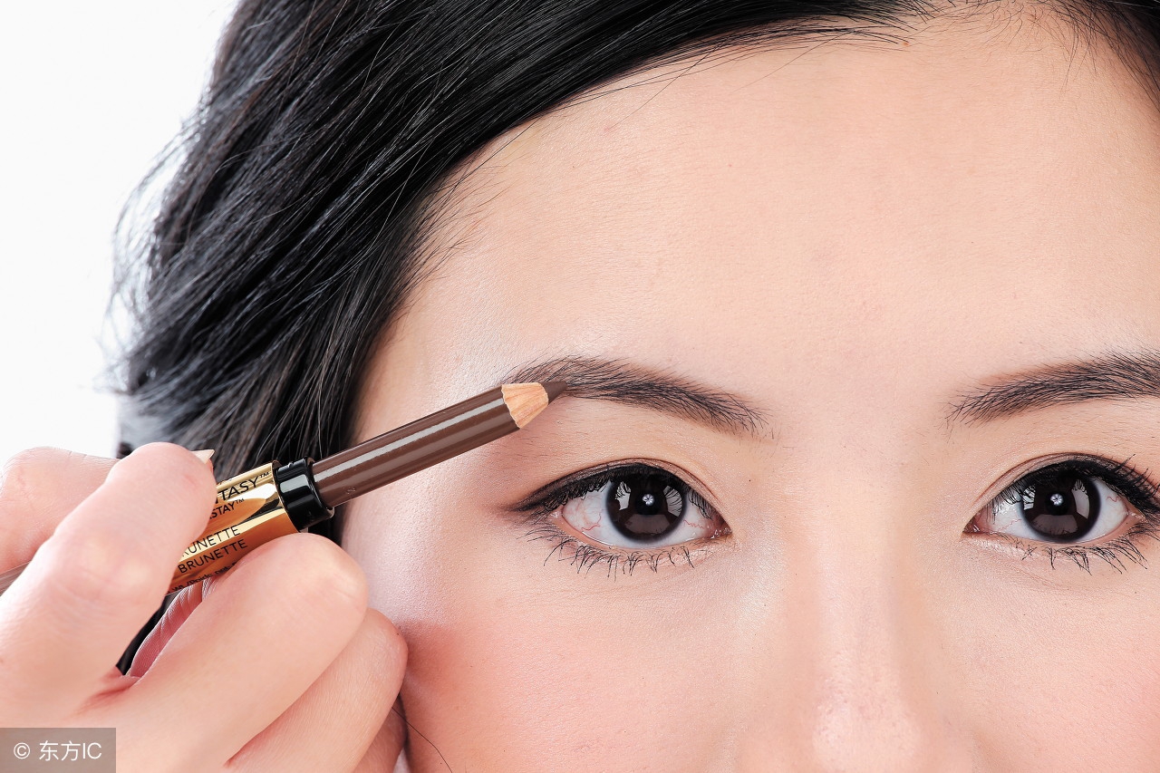 眉毛很淡适合用什么画眉毛,如何画适合自己的眉毛新手