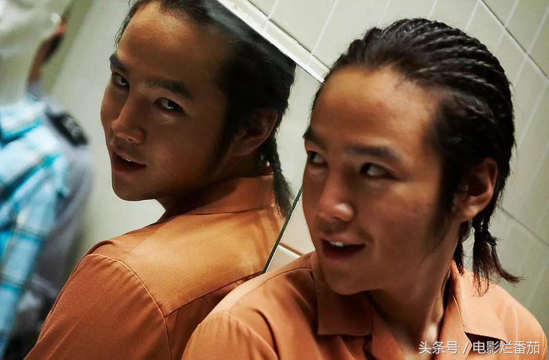 这部电影历经三任总统才得以上映，果然是一枚深水*弹炸**