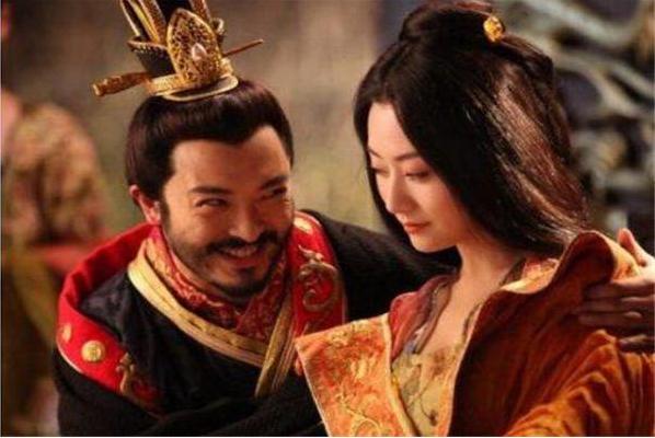 这位儿子太不孝要把亲妈嫁给别人丈母娘还被他抽了100鞭子