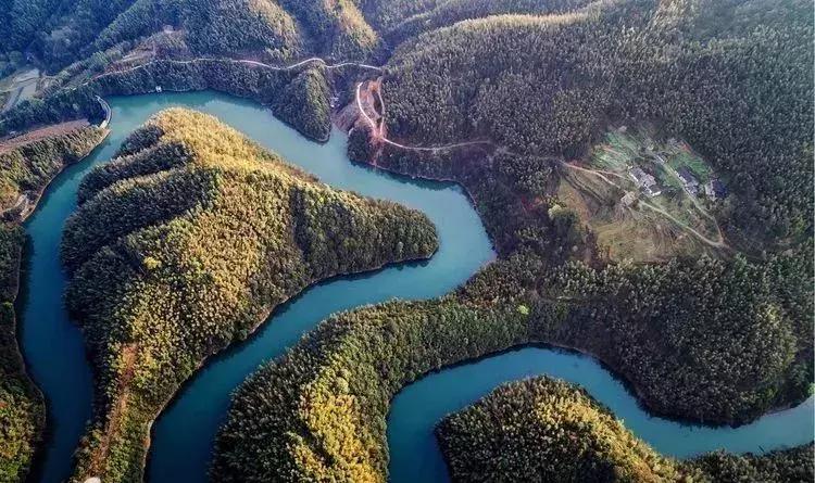 媲美九寨沟的碧湖潭，被誉为萍乡小三峡，是不可错过的世外仙境