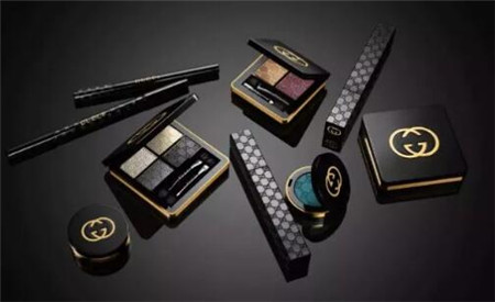 原来gucci才是被时装耽误的美妆界大咖咯