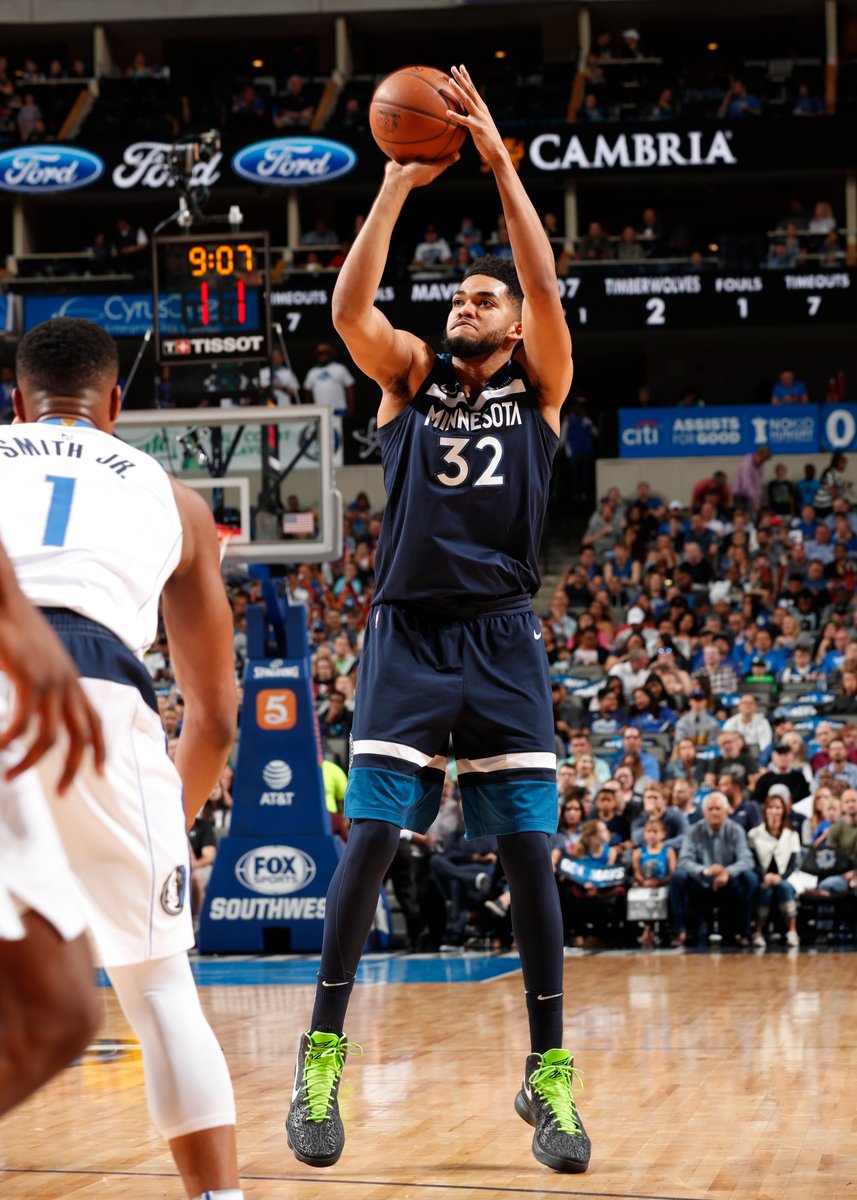 勒布朗最新战靴,勒布朗创造纪录