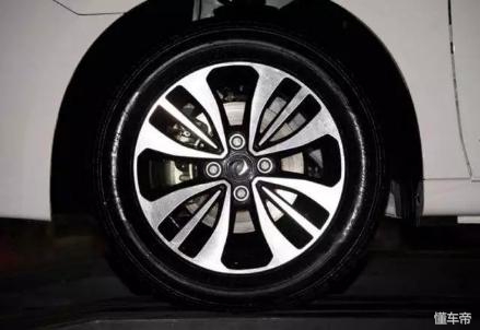 一代神车从月销上万到不足千台,合资神车换个标志就便宜近5万