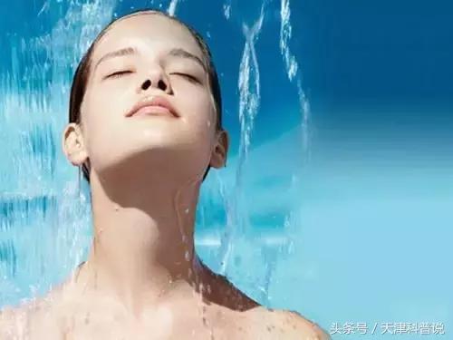 洗澡耳朵进水怎么办文案,洗澡耳朵进水怎么办