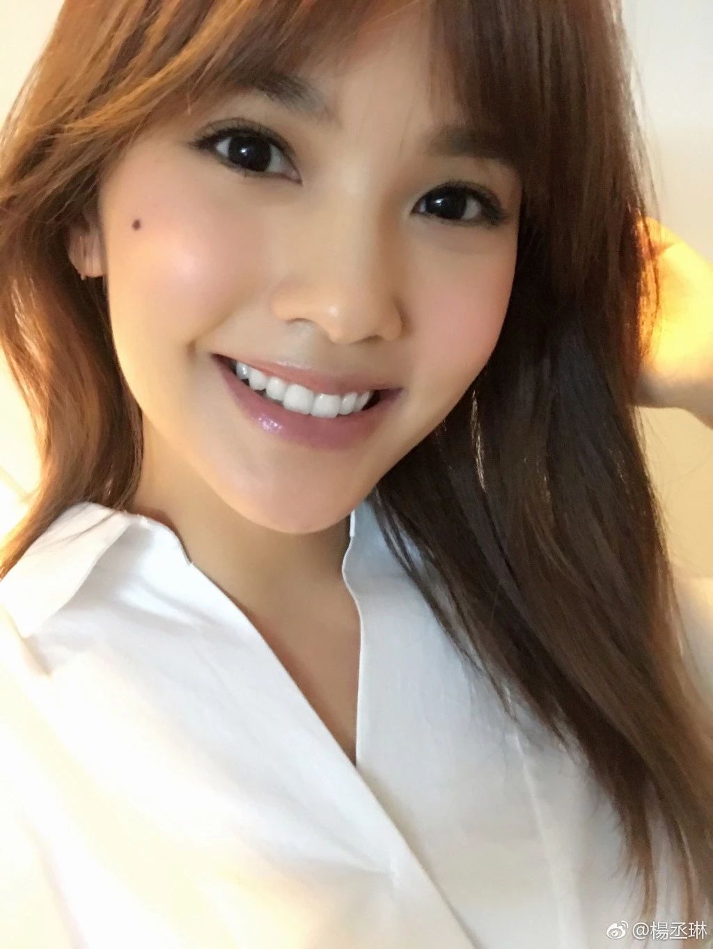 脸上种了樱桃草莓？郑爽崔雪莉的“果汁脸”怎么画出来？