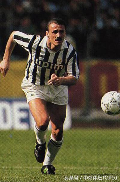 世界足球第四名是谁,世界足坛十大4号