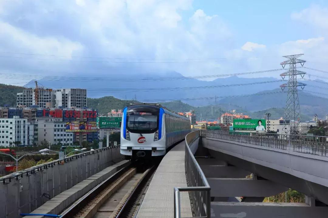 为什么深圳周三比较少人挤地铁,深圳上班挤地铁