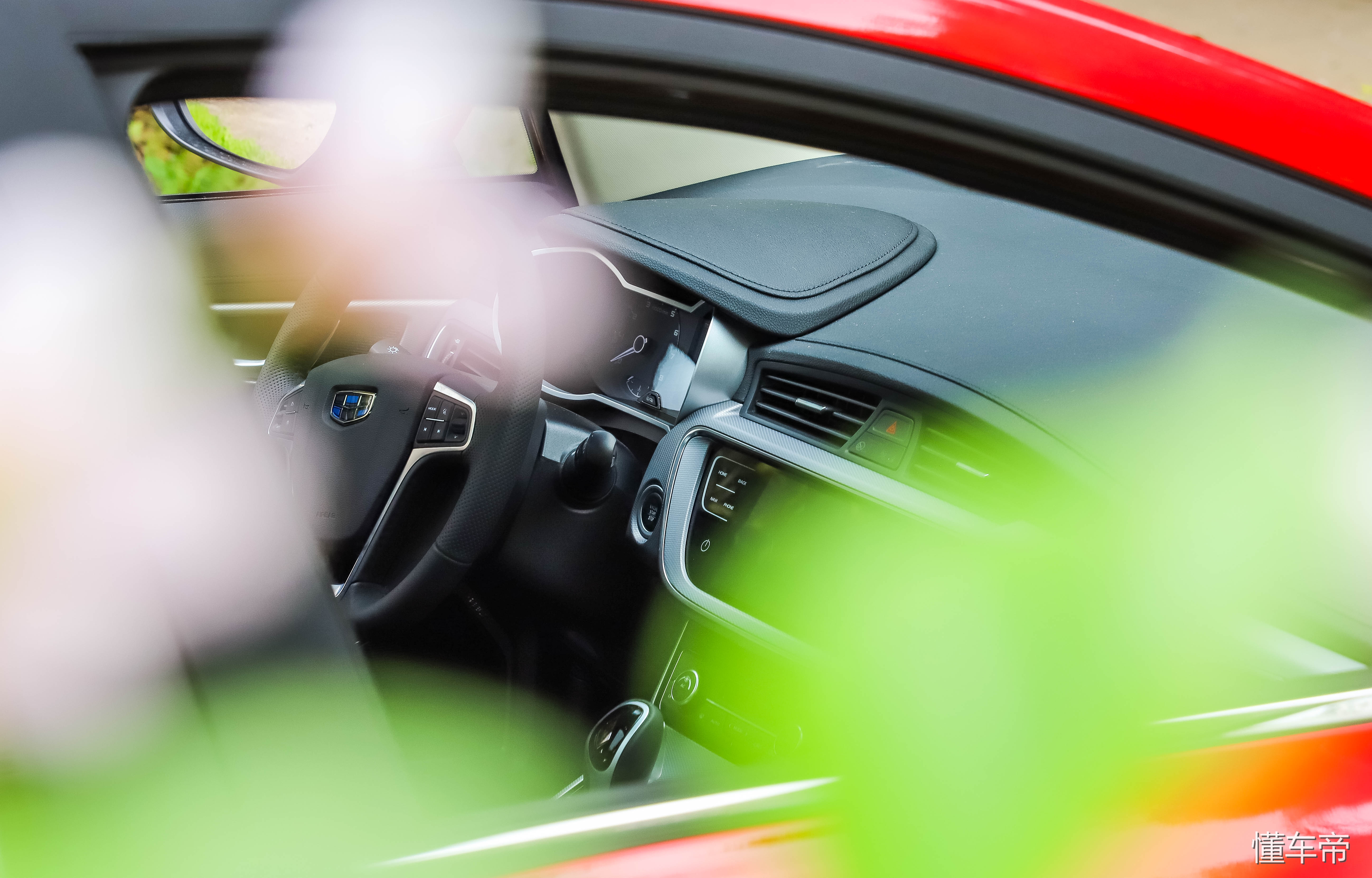 2018年帝豪gs有什么配置,2018款帝豪gs长什么样