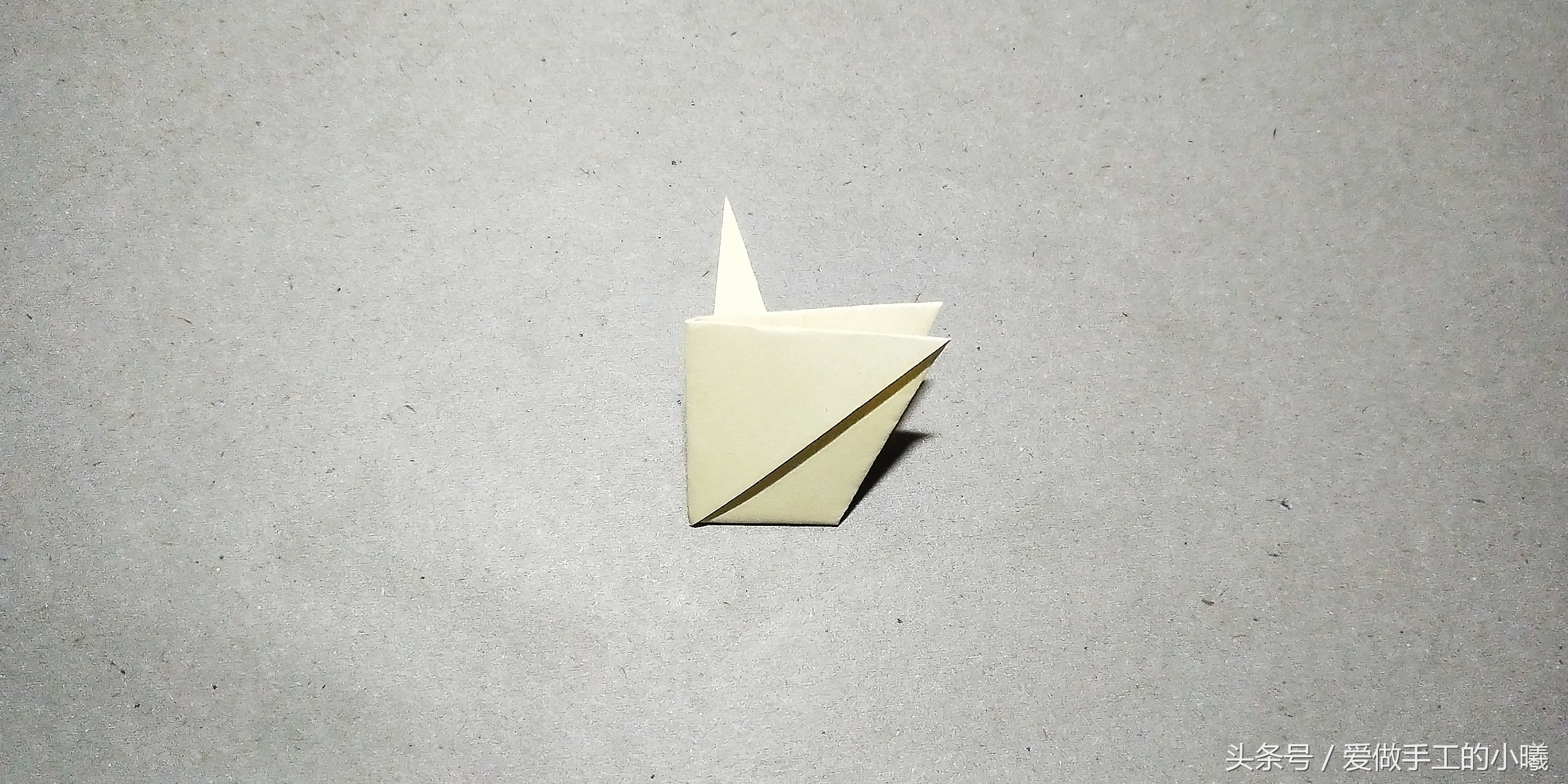 回旋飞镖折纸简单版,折纸风火轮飞镖方法