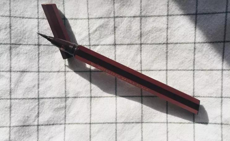 女生的脸价值一百万？哪有这么便宜！