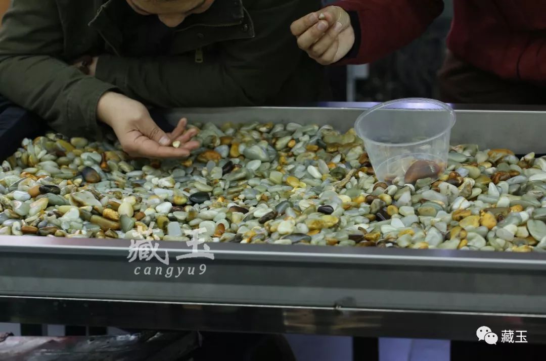 一个是60一颗,一个是10000一克……