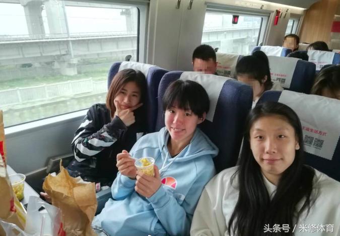 天津女排夺冠后人员名单,女排夺冠后回国