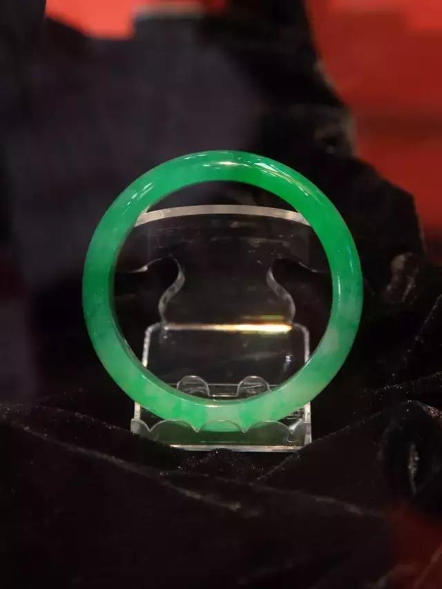 最美的翡翠玉手镯,最美玉手镯各种款式