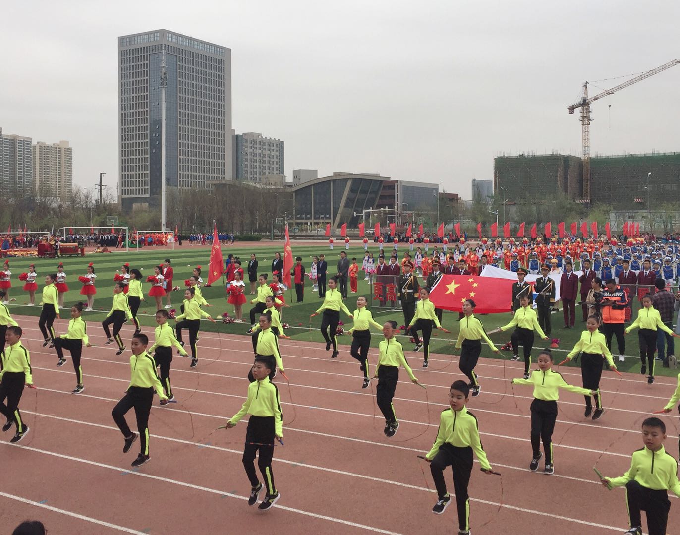 有趣的运动会小学生,一个运动会的游戏