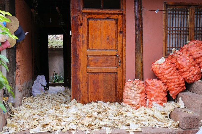 中国四月好去处，城市这块“肥肉”吃腻，诺邓走走胜过小菜清汤