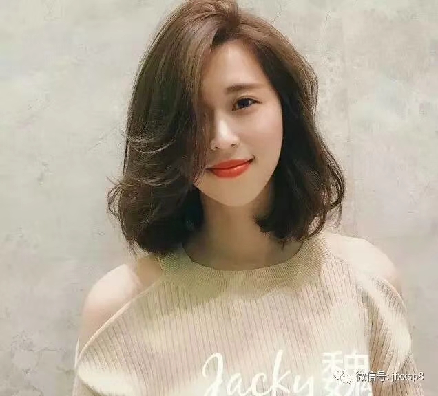 怎么看自己的脸型适合的哪种发型,如何辨别自己的脸型合适什么发型