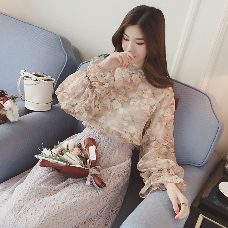 时尚新颖的雪纺碎花衫,简单大气的雪纺衫穿出高雅的气质