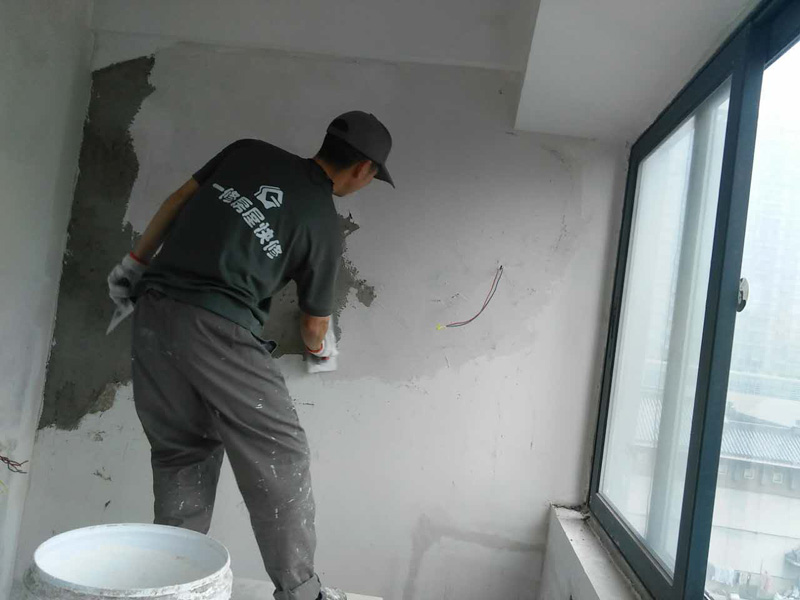 卫生间墙面返潮掉皮发霉怎么处理,墙面返潮掉皮怎么处理抖音