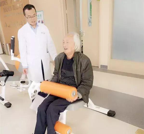 空巢老人现状养老之痛,94岁空巢老人现状