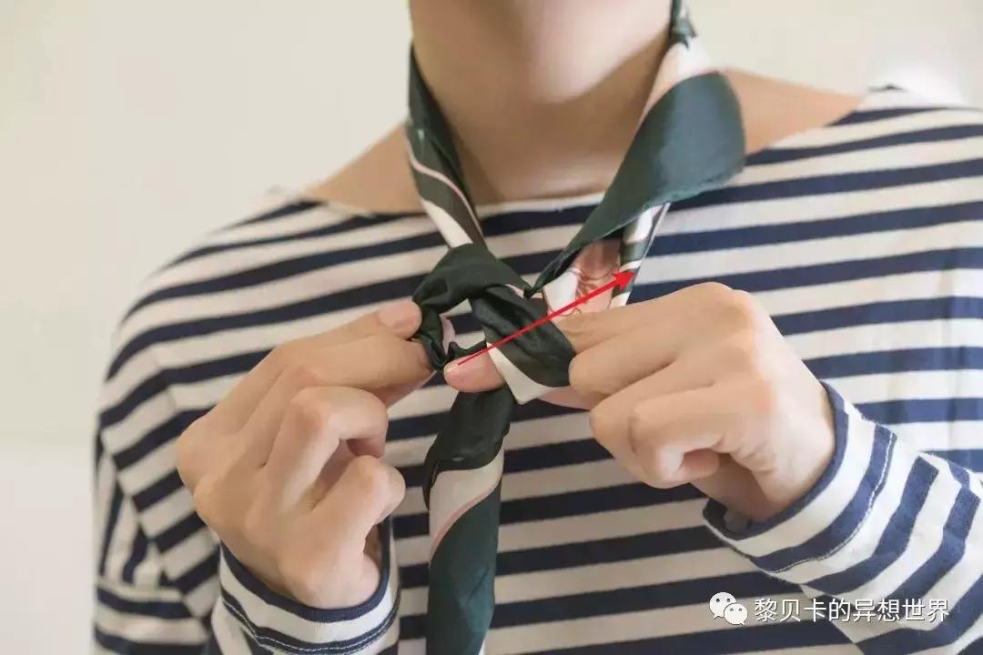各种丝巾怎么戴,丝巾各种各样戴法