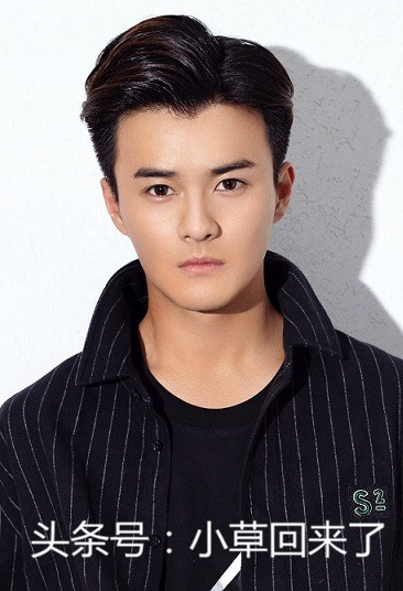 没毕业拍《云之凡》就走红，胡歌的师弟，被称国民哥哥，不火都难