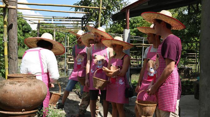 爱吃爱玩的旅行者清迈特色体验学做一顿秀色可餐的泰国菜！