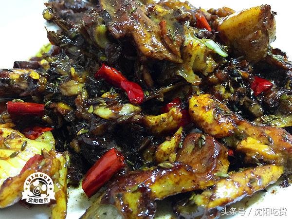 满满一大盘子居然只要10块钱，吃过这家店，我都想搬家了！