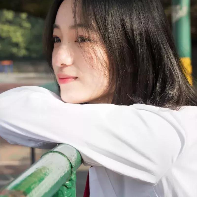 柬埔寨支教、广州捐发、武汉大学大二小姐姐蔡洵的故事可不止这些