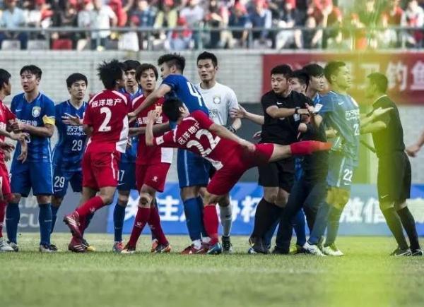 恒大足球队打架斗殴事件,恒大集结国脚对中国足球的影响