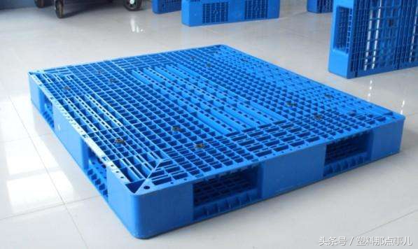 塑料扭曲了怎么办,塑料变弯曲怎样恢复平直