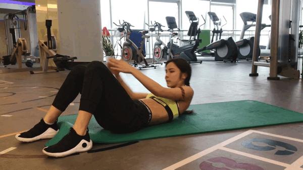 超强虐腹马甲线训练,人鱼线练腹动作