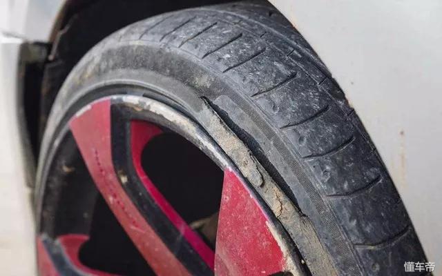 轮胎无缘无故起疙瘩,轮胎肿瘤是怎么来的