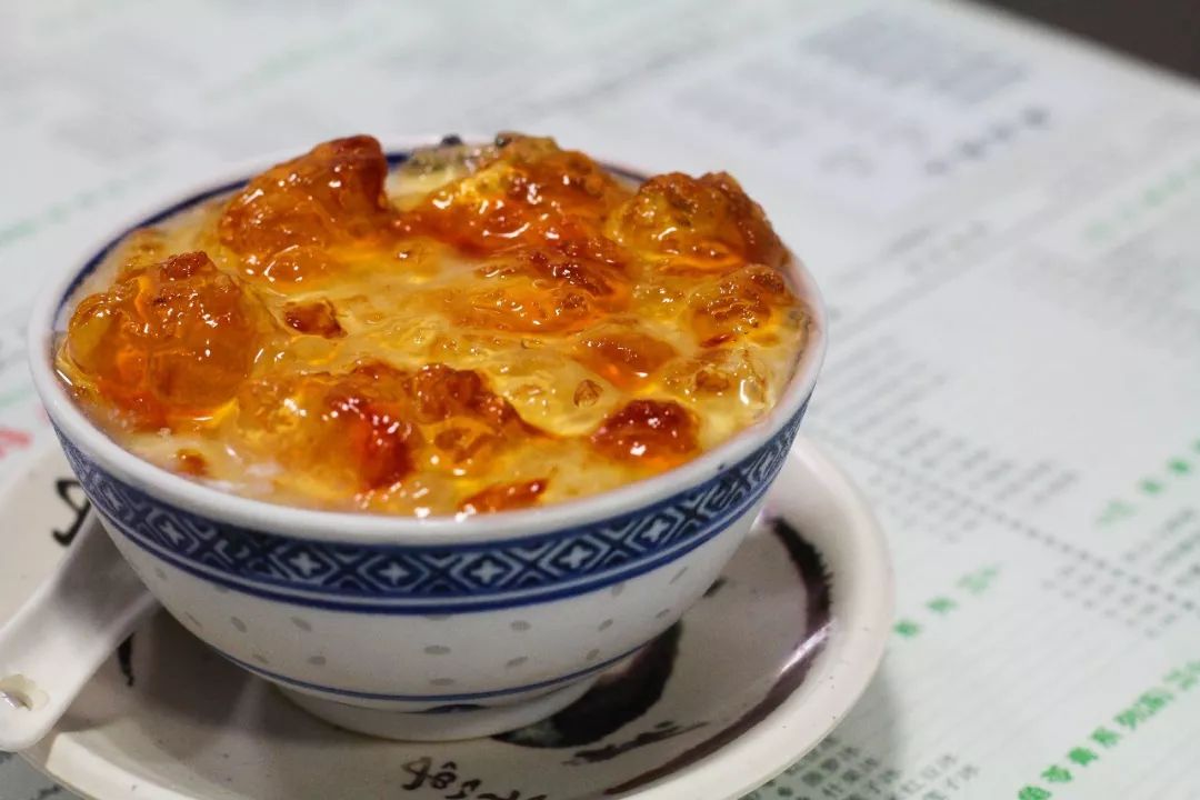 100元吃一天路边摊,100元吃一天饭