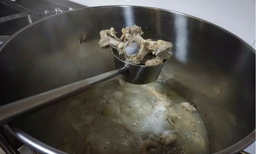 最简单的麻辣烫做法不用火锅底,教你制作麻辣烫的底料