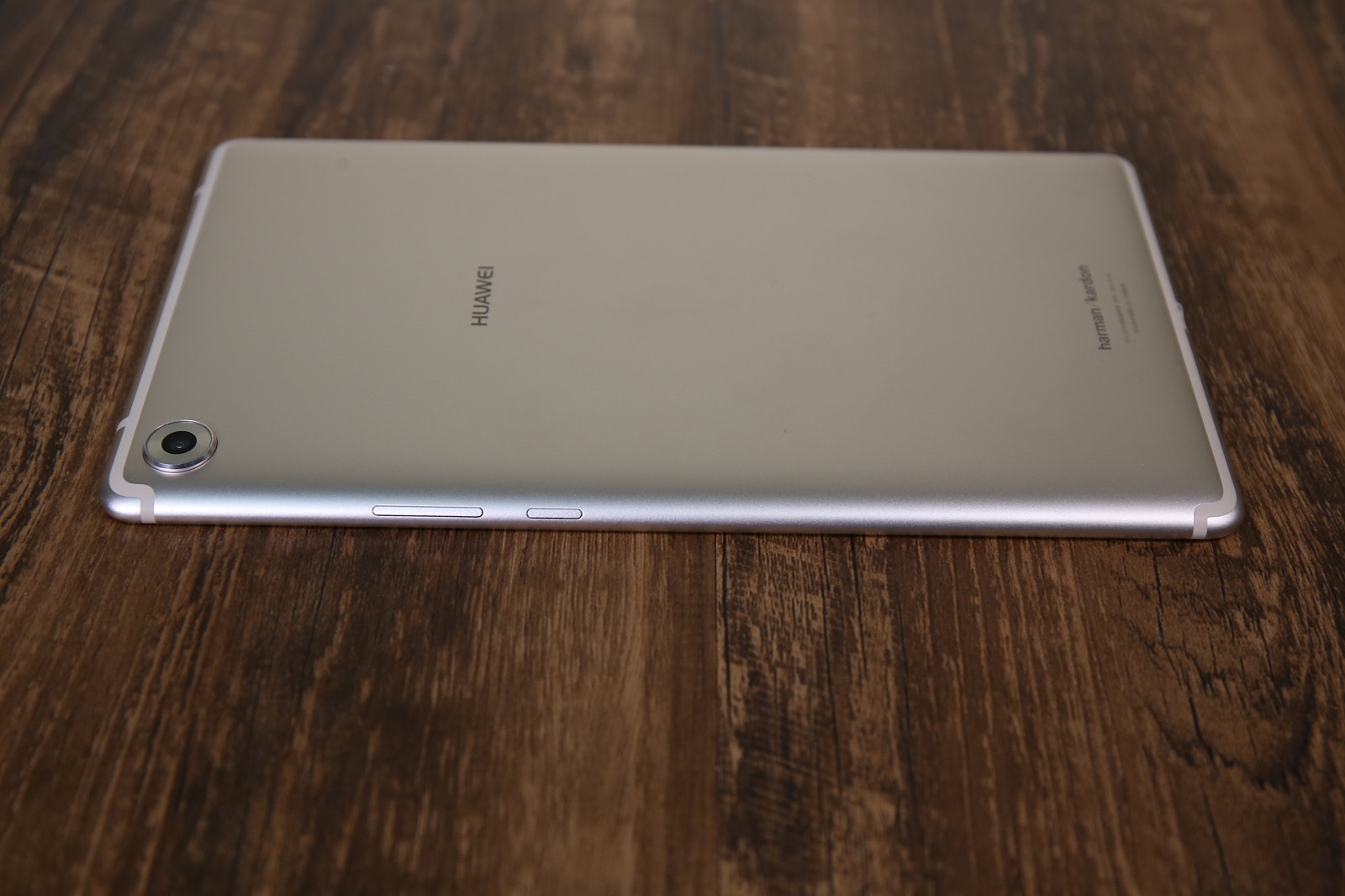 华为平板m8.4多少钱,华为平板m5测评及推荐