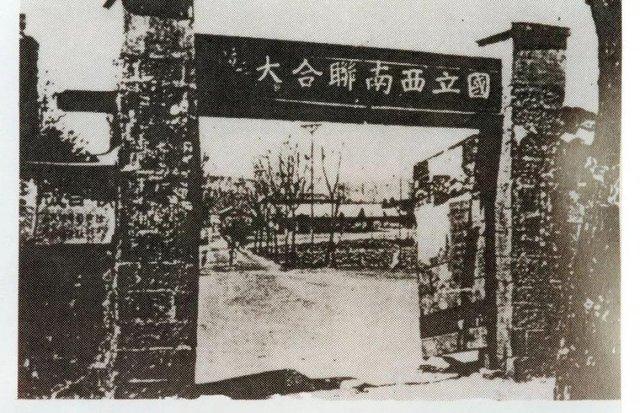 人均不足2平米的屋子，两家人居住却出一科研成果，让人肃然起敬