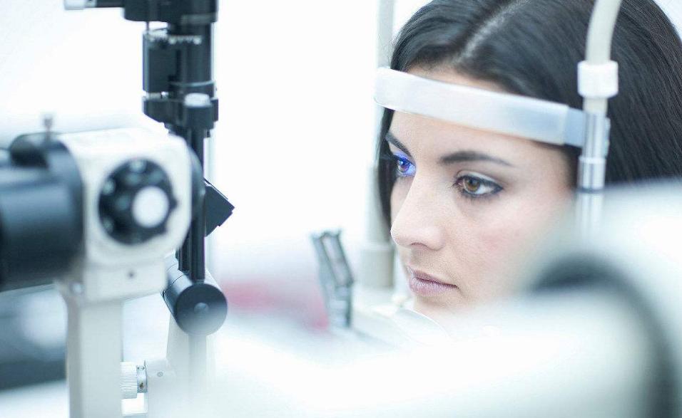 视网膜脱落是最严重的眼科疾病吗,视网膜脱落怎么预防应该注意什么