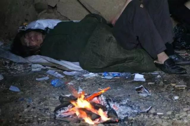 爱孩子不要太惯着他,爱孩子不要溺爱